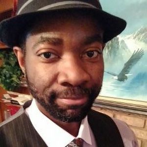 Meet your Posher, Cliff